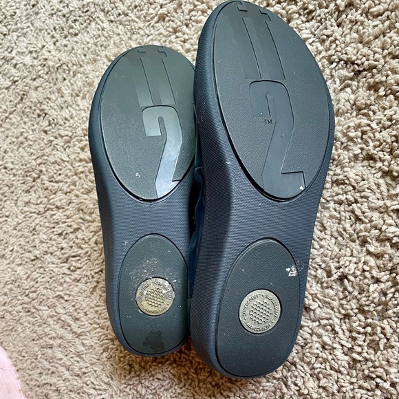 NWOT navy patent ballet flat rain shoes by Fitflop - Picture 3 of 5